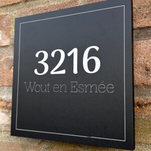Vierkant huisnummerbord met eigen ontwerp