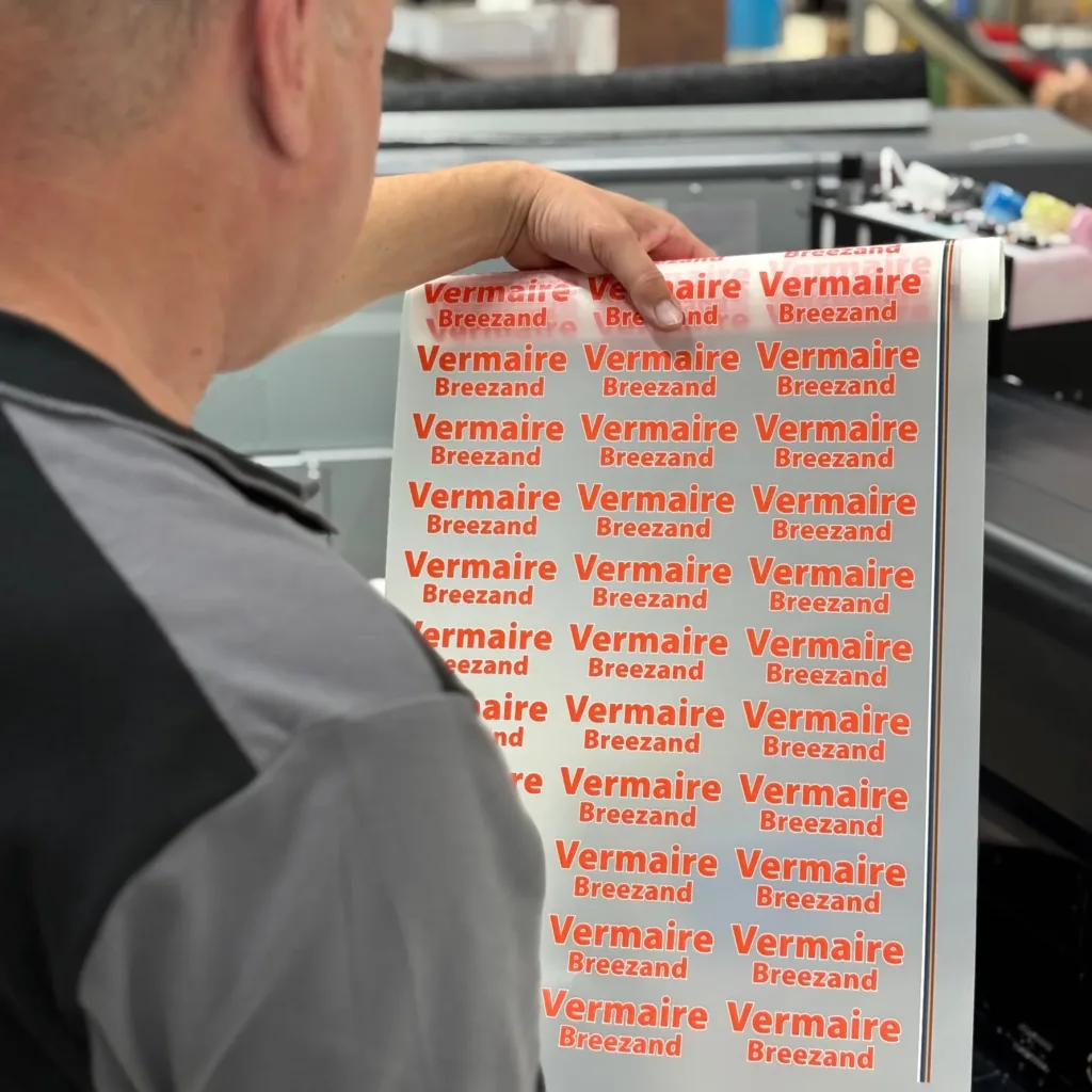 Textiel transfers op maat met logo