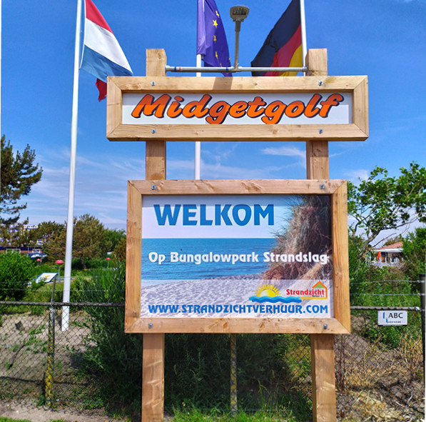 Reclamebord-strandslag.jpg