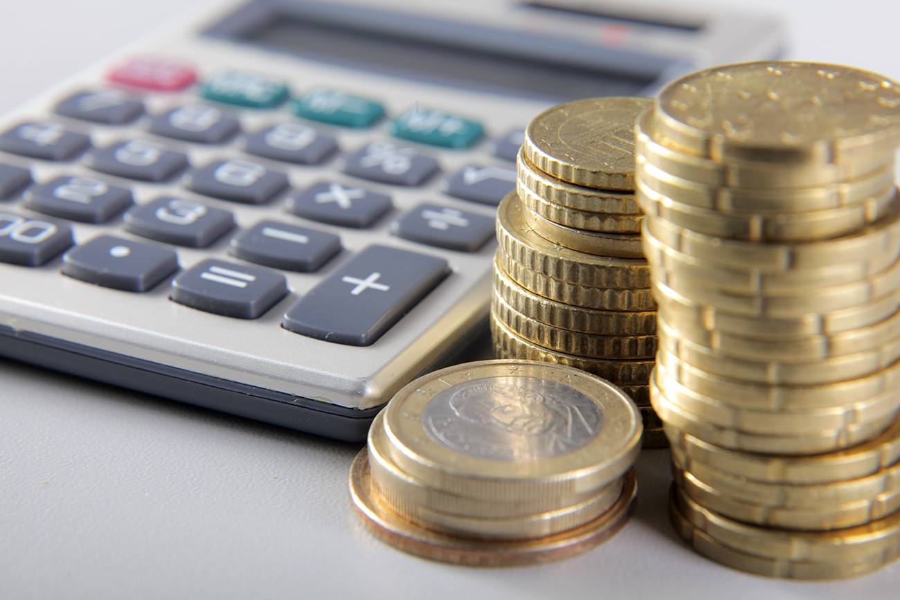 Coins,And,Calculator